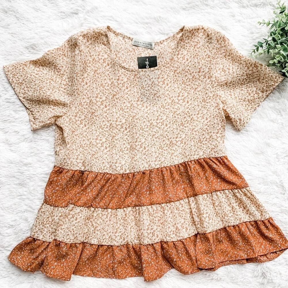 Paper Crane | Size Medium NWT Short Sleeve Printed Blouse